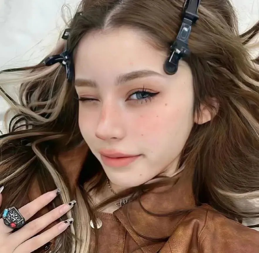 越战毛发海报